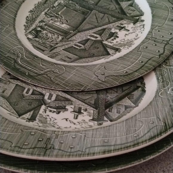Royal China Currier & Ives Old Curiosity Shop Underglaze Green 10” Dinner Plates - Picture 8 of 8